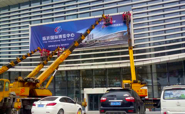 國(guó)際博覽中心大型戶外防水燈箱